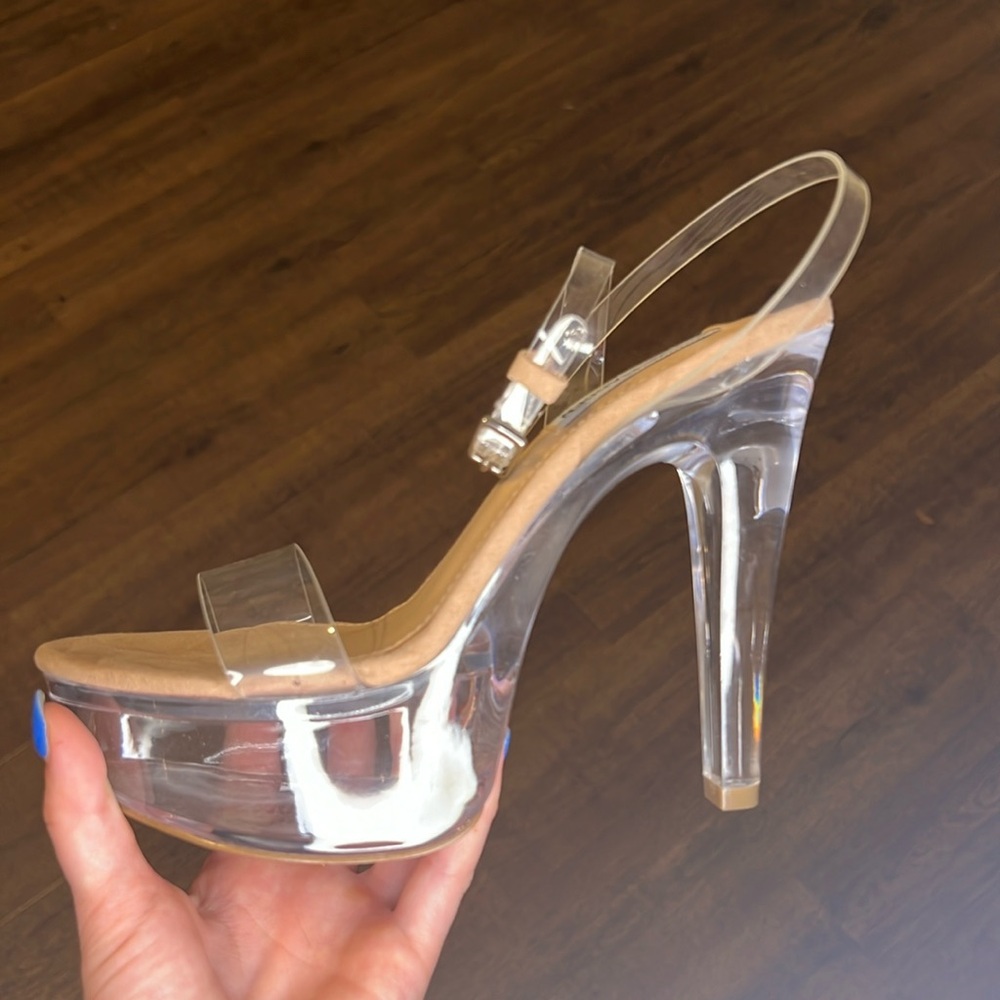 Steve Madden Julien 6.5 Clear